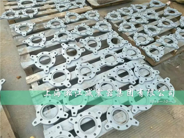 直播防拉脫限位裝置橡膠軟接頭生產過程