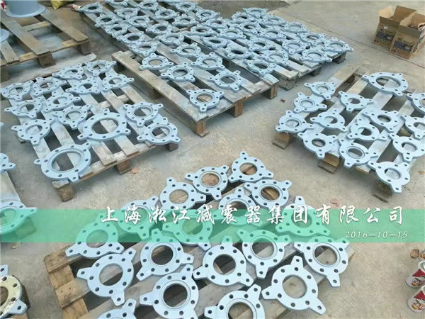 直播防拉脫限位裝置橡膠軟接頭生產過程