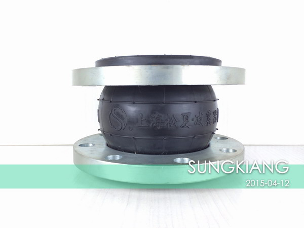 大慶油田儲油裝置內(nèi)含鋼絲橡膠軟連接 橡膠軟連接