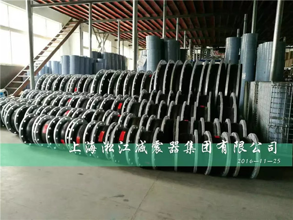 橡膠軟連接歷經考驗用于烏魯木齊排污工程 橡膠軟連接