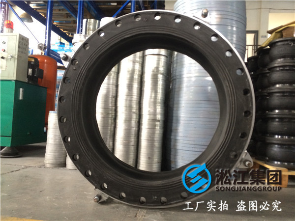 中央空調(diào)安裝的,遇到拉脫,我們管道上300的橡膠軟連接被拉托盤