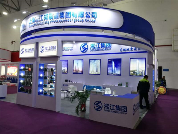 用于進口液壓設備上的NG耐油橡膠避震喉,知道貨期多久